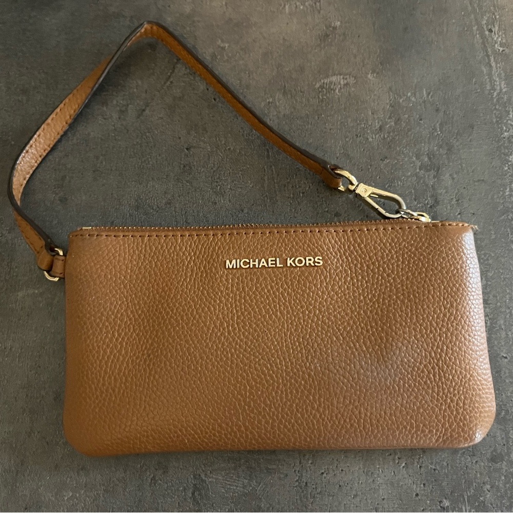 Jet Set Large Leather Smartphone Wristlet Wallet
